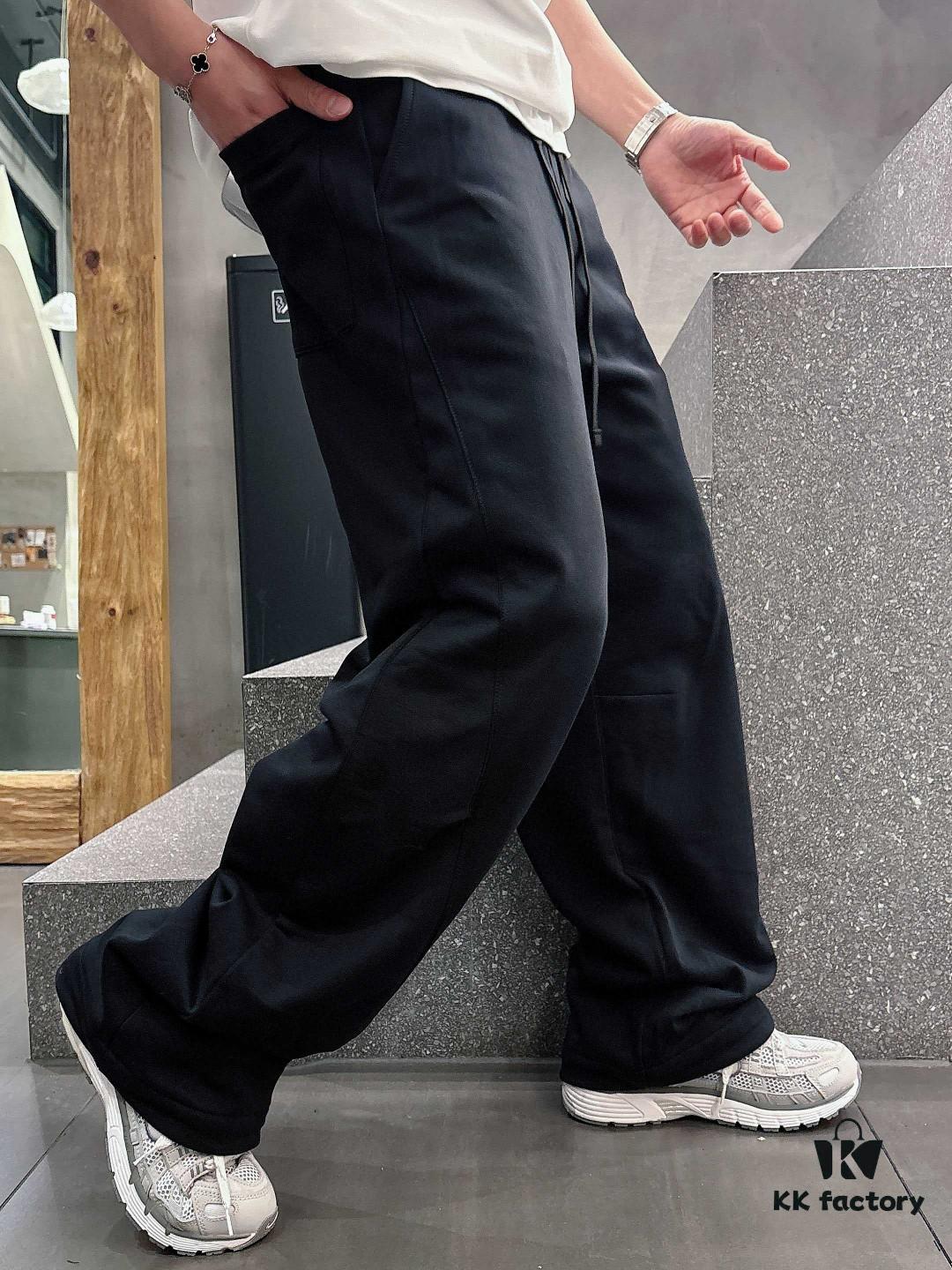 New Maison Margiela 2025 Spring/Summer New Arrival Casual Pants! Brand Classic Logo Casual Trousers, Custom Fabric, Excellent Comfort, Highly Recognizable Texture and Premium Craftsmanship