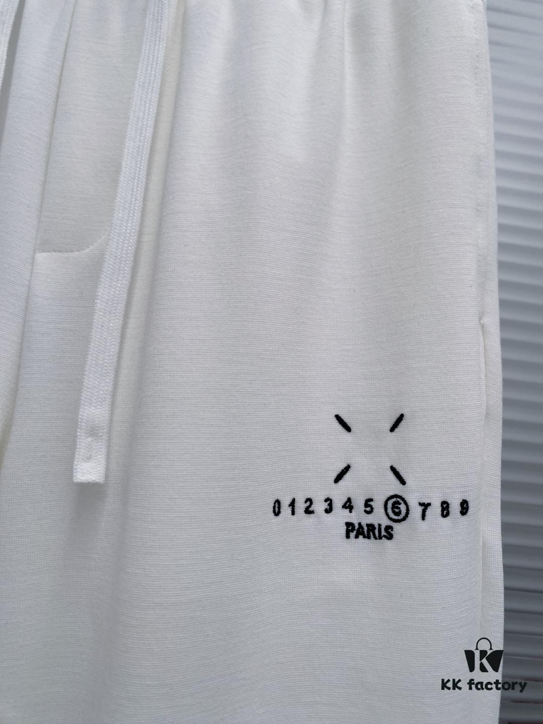 Maison Margiela 24FW Spring Autumn New Classic Number Logo Patch Pocket Four-Thread Embroidery Cuffed Casual Pants Unisex Couple Style, Simple and Low-Key