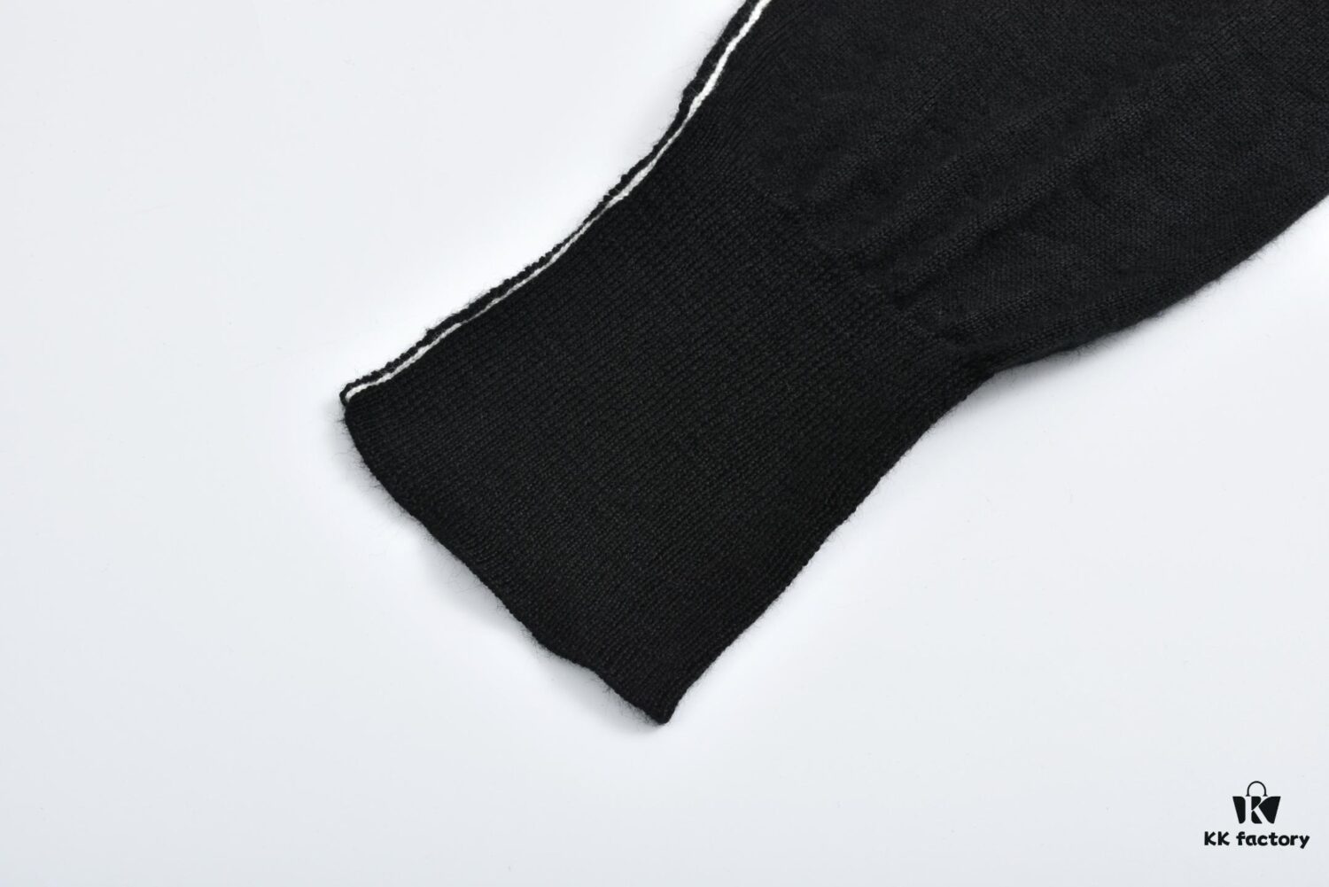 MM6 Maison Margiela Minimal Logo Sweater