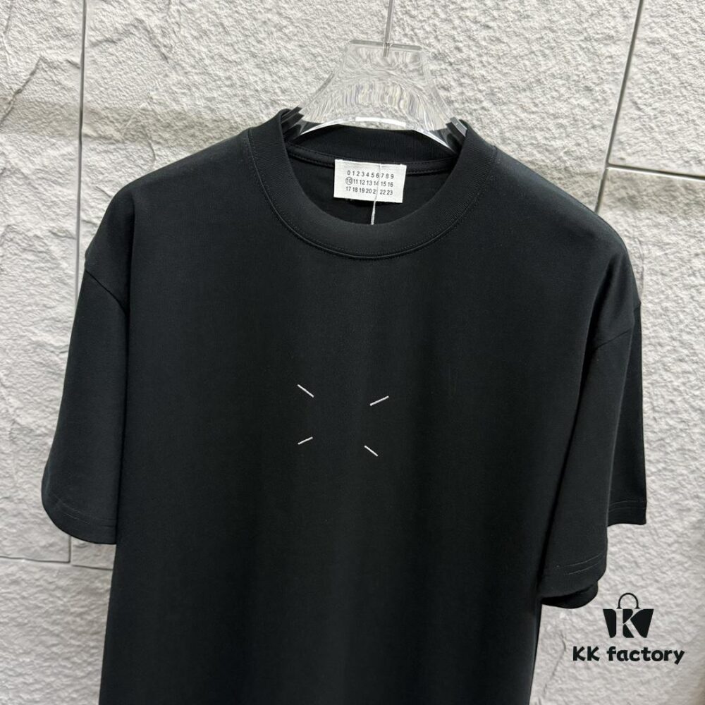 MM6 Maison Margiela 2025 Spring/Summer New Arrival Chest Embroidered Four-Stripe Short-Sleeve T-Shirt Custom Double-Gauze Plain-Woven 100% Cotton 300 Fabric Unisex