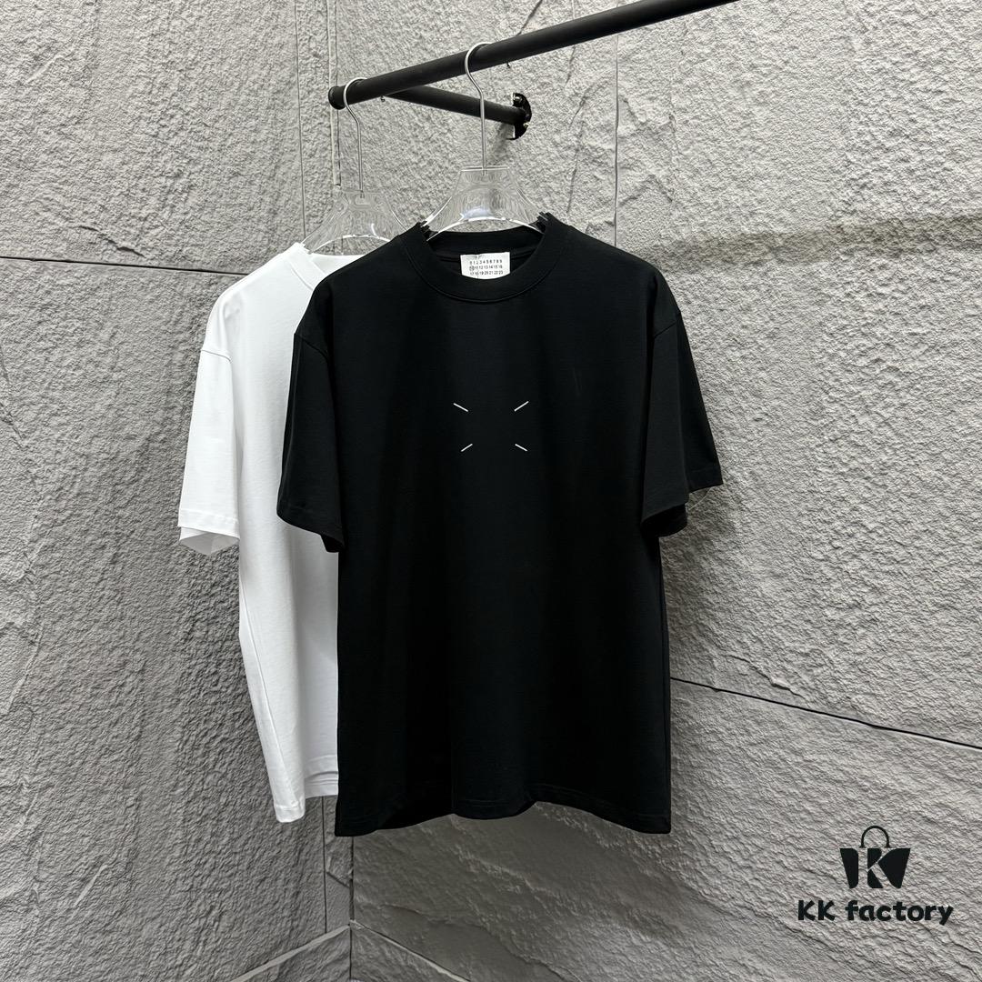 MM6 Maison Margiela 2025 Spring/Summer New Arrival Chest Embroidered Four-Stripe Short-Sleeve T-Shirt Custom Double-Gauze Plain-Woven 100% Cotton 300 Fabric Unisex