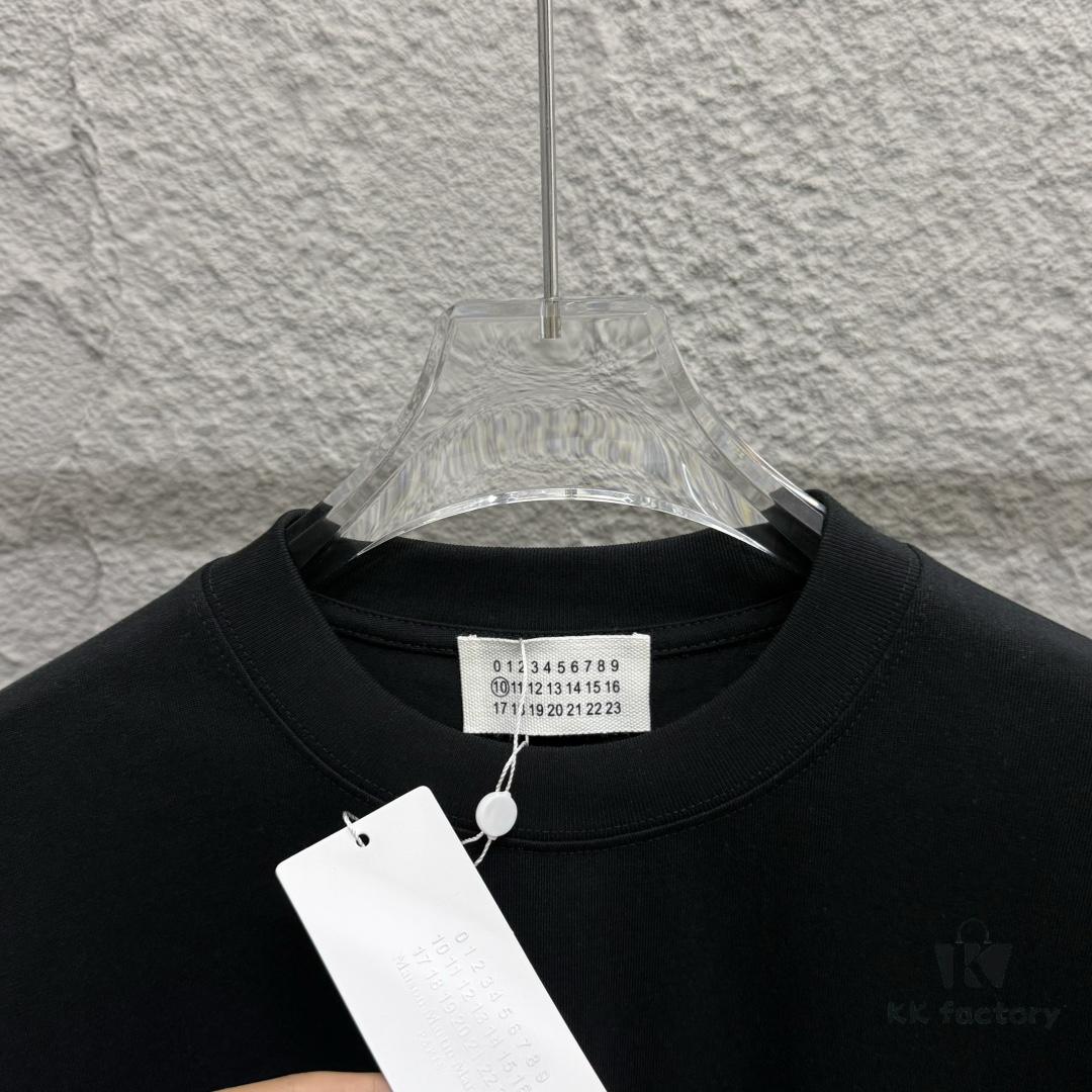 MM6 Maison Margiela 2025 Spring/Summer New Arrival Chest Embroidered Four-Stripe Short-Sleeve T-Shirt Custom Double-Gauze Plain-Woven 100% Cotton 300 Fabric Unisex