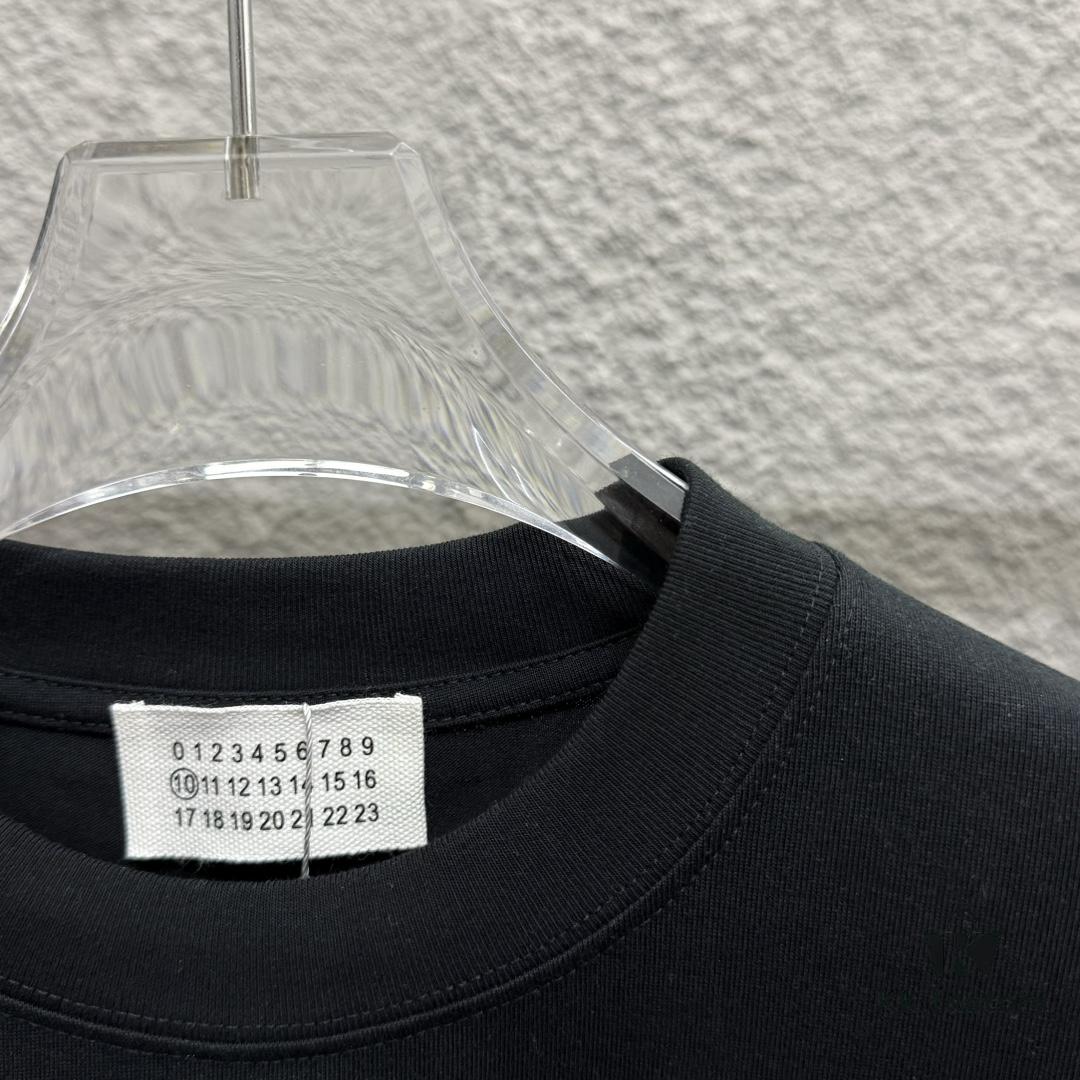 MM6 Maison Margiela 2025 Spring/Summer New Arrival Chest Embroidered Four-Stripe Short-Sleeve T-Shirt Custom Double-Gauze Plain-Woven 100% Cotton 300 Fabric Unisex