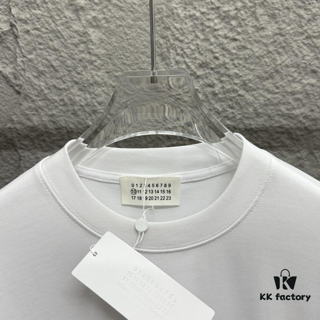 MM6 Maison Margiela 2025 Spring/Summer New Arrival Classic Four-Bar Embroidery Short-Sleeve T-Shirt, Custom Dual-Yarn Plain Weave 300g Pure Cotton Fabric, Unisex Design