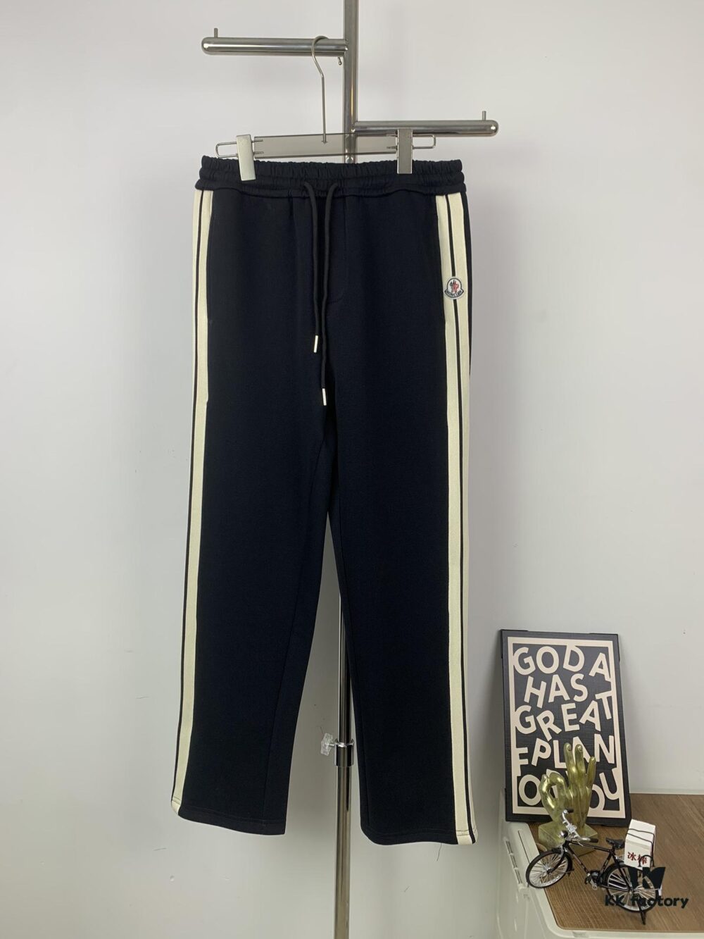 New Arrival Moncler Logo-Strip Offset Drawstring Straight Leg Pants, Heavyweight 450g Double-Yarn Composite Fabric Sweatpants