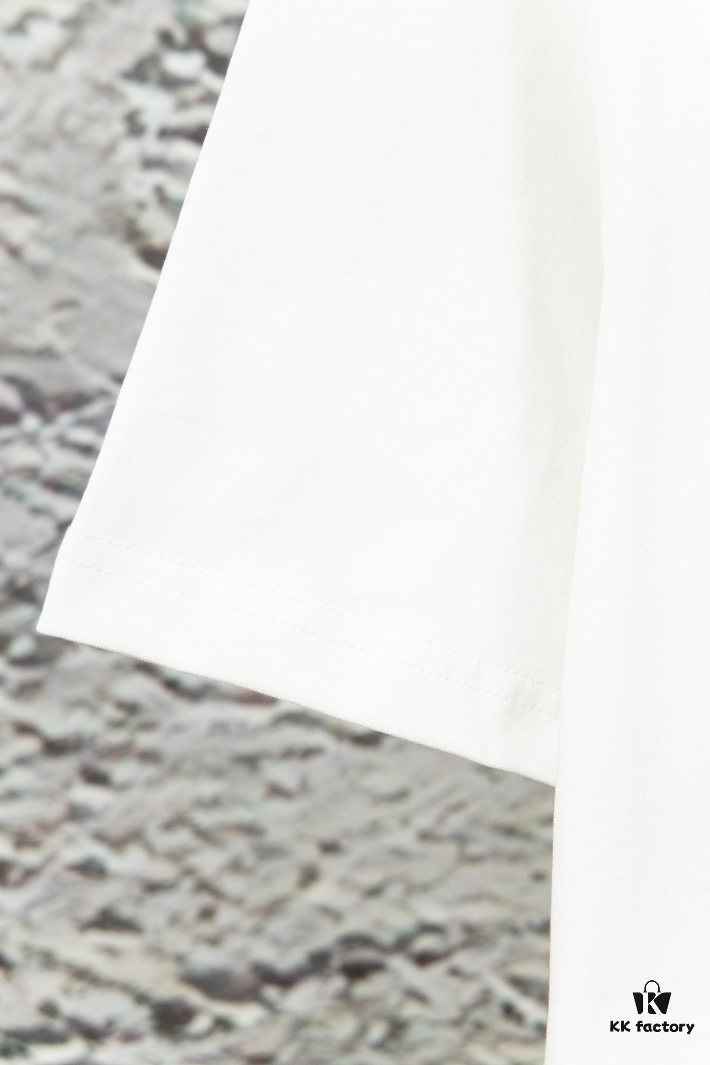 Moncler Y126 Minimalist Logo Print Short Sleeve T-Shirt in 270g Double-Brushed Pure Cotton