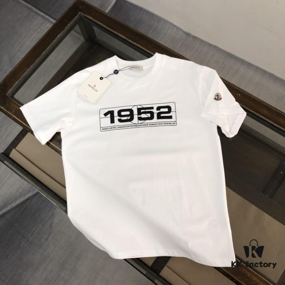 Moncler 25SS Summer New Arrival Round Neck Short-Sleeve T-Shirt, 270g Premium Heavyweight Cotton Fabric with Excellent Hand Feel and Texture, Slim Fit Tailoring, Clean and Sharp Design, Stylish and Attractive, Exquisite Stitching, Outstanding Silhouette, Highly Breathable, Easy to Wear for All Ages, an Essential Wardrobe Piece for Men