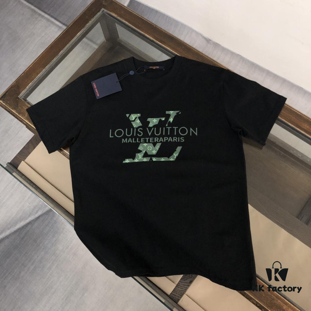 Moncler 25SS Summer New Arrival Round Neck Short-Sleeve T-Shirt, 270g Heavyweight Premium Cotton Fabric with Excellent Hand Feel and Texture, Slim Tailored Design, Clean and Sharp Cut, Superb Craftsmanship, Highly Breathable, Stylish and Versatile for All Ages – Essential Wardrobe Staple for Men