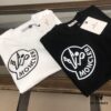 Moncler 25SS Summer New Round Neck Short Sleeve T-Shirt! 270g Heavyweight Premium Pure Cotton Fabric with Perfect Hand Feel and Texture! Slim Fit Tailored Design, Clean and Sharp! Stylish and Attractive! Exquisitely Stitched! Excellent Silhouette! Highly Breathable! Suitable for All Age Groups, an Essential Wardrobe Staple for Men.