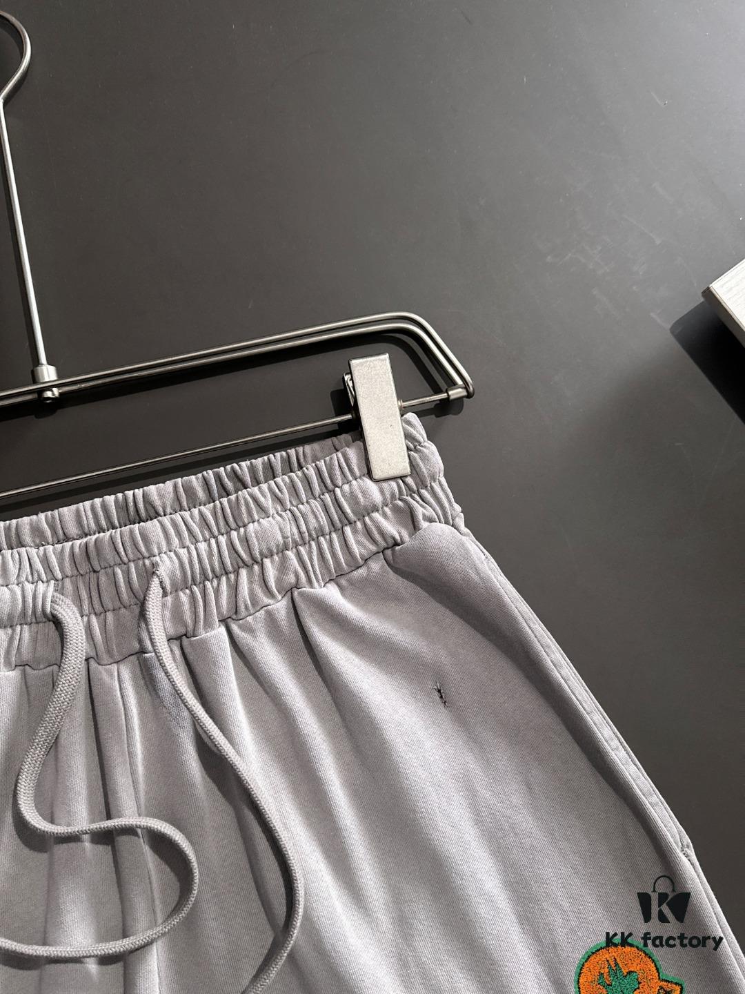 High-End Moncler 2025 Spring/Summer New Elastic Waist Casual Plain Loose Shorts