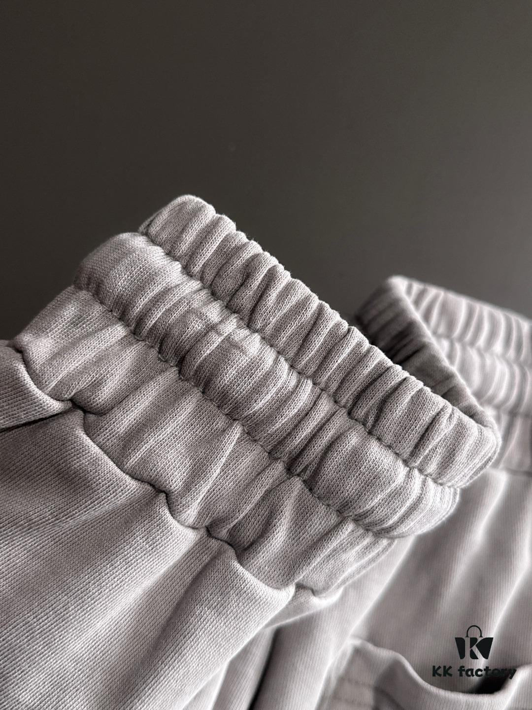 High-End Moncler 2025 Spring/Summer New Elastic Waist Casual Plain Loose Shorts