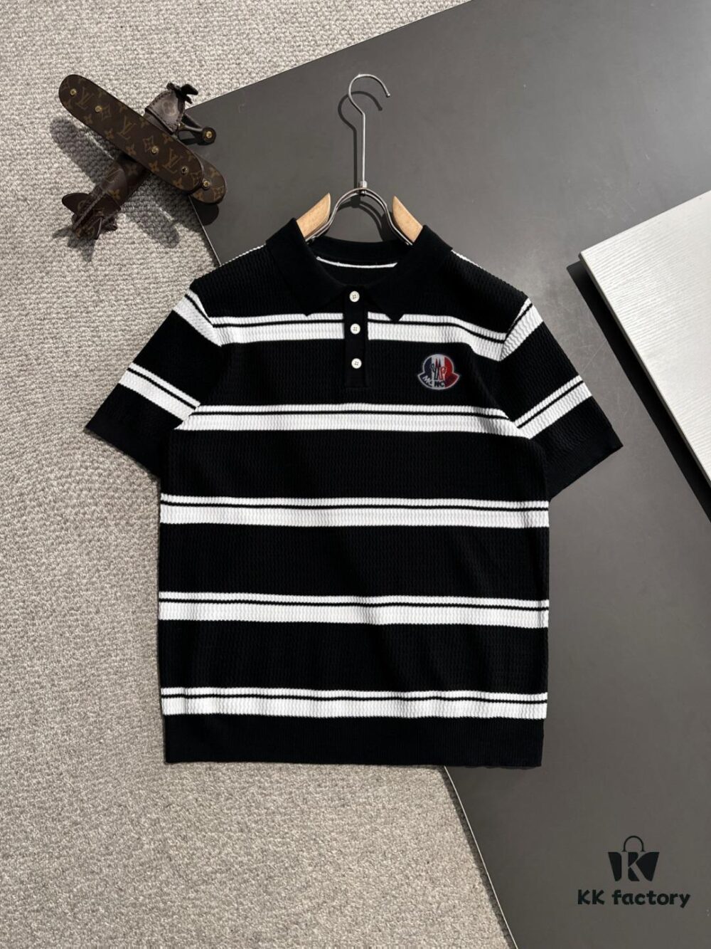 High-Quality Moncler 2025 Spring and Summer New Men's Turn-down Short-Sleeve T-Shirt