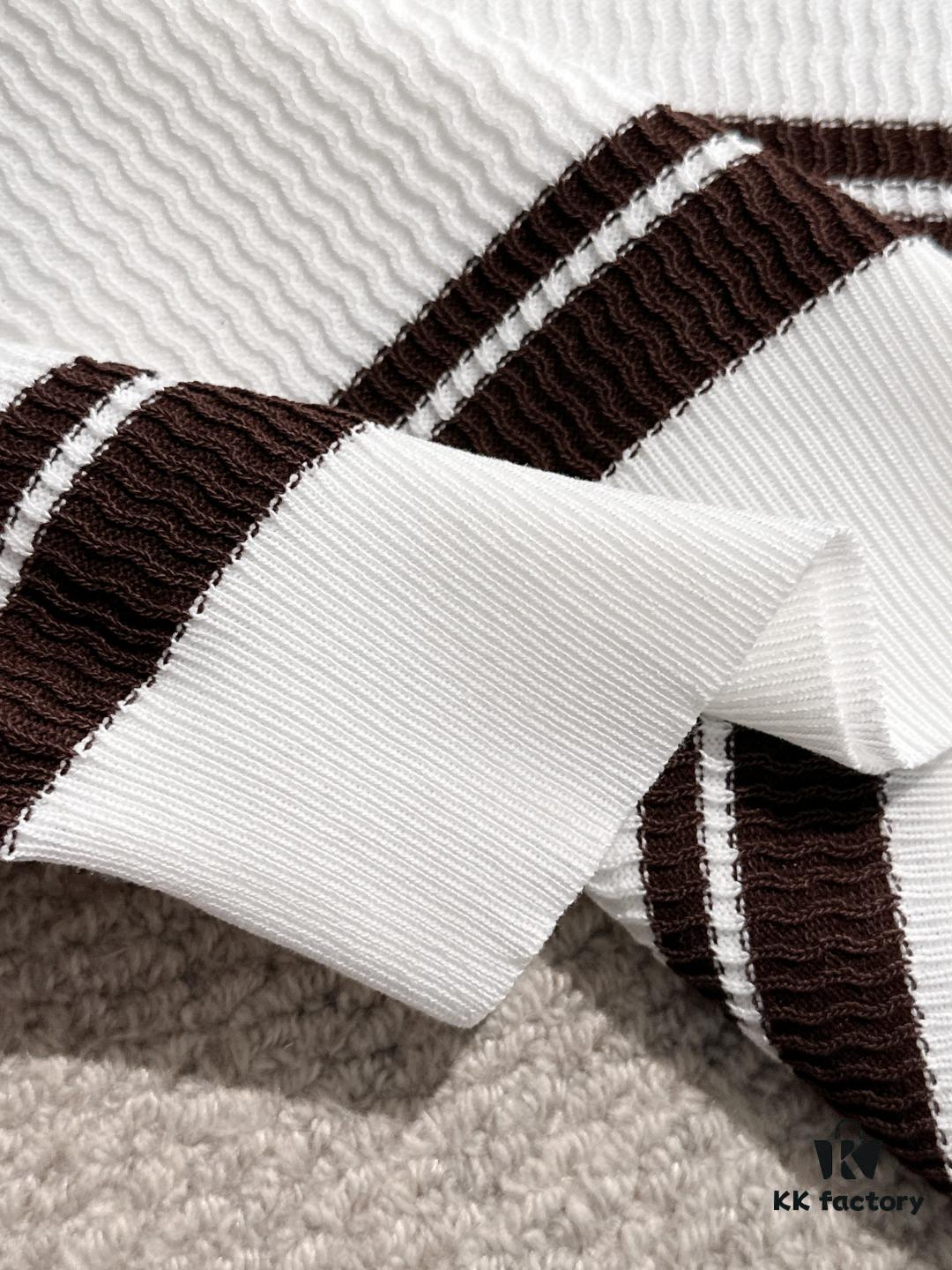 High-Quality Moncler 2025 Spring and Summer New Men's Turn-down Collar Short-Sleeve T-Shirt