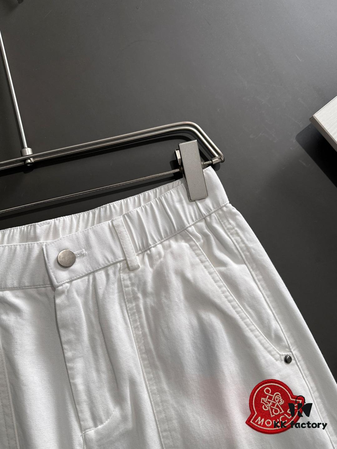 Moncler 2025 Spring and Summer New Arrival Elastic Waist Casual Pants, Lightweight Custom Counter Fabric, Highly Breathable and Comfortable, Exquisite Details, Brand-Driven Design Concept Reflecting High Quality, Smooth and Soft Touch