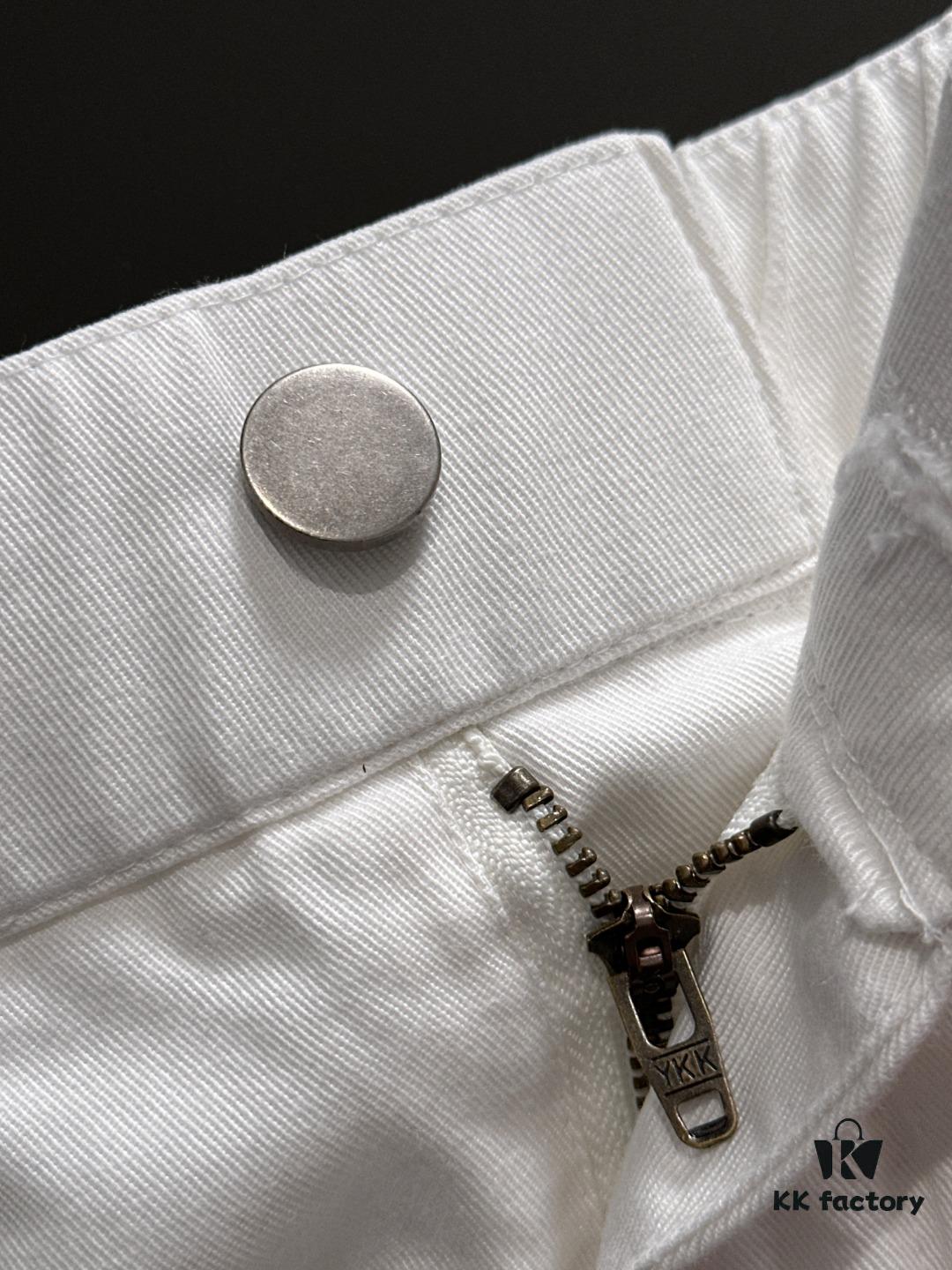 Moncler 2025 Spring and Summer New Arrival Elastic Waist Casual Pants, Lightweight Custom Counter Fabric, Highly Breathable and Comfortable, Exquisite Details, Brand-Driven Design Concept Reflecting High Quality, Smooth and Soft Touch