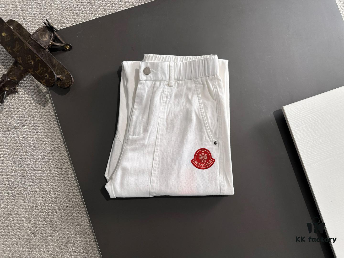Moncler 2025 Spring and Summer New Arrival Elastic Waist Casual Pants, Lightweight Custom Counter Fabric, Highly Breathable and Comfortable, Exquisite Details, Brand-Driven Design Concept Reflecting High Quality, Smooth and Soft Touch
