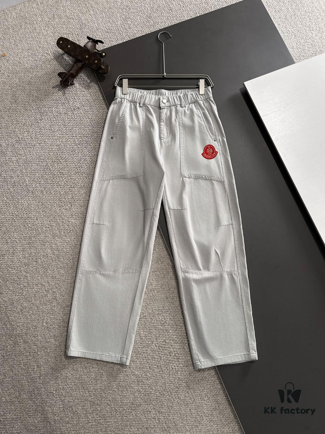 Moncler 2025 Spring and Summer New Arrival Elastic Waist Casual Pants, Thin Style Custom Counter Fabric, Highly Breathable and Comfortable, Exquisite Details, Brand Design Concept Reflecting High Quality, Soft and Smooth Hand Feel, Presenting a Leisure Cut with Excellent Fit