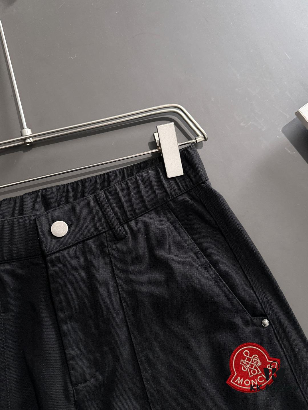 Moncler 2025 Spring/Summer New Elastic Waist Casual Pants, Lightweight Custom Fabric from Cabinet, Highly Breathable and Comfortable, Exquisite Details, Brand Design Concept Reflecting High Quality, Soft and Delicate Touch