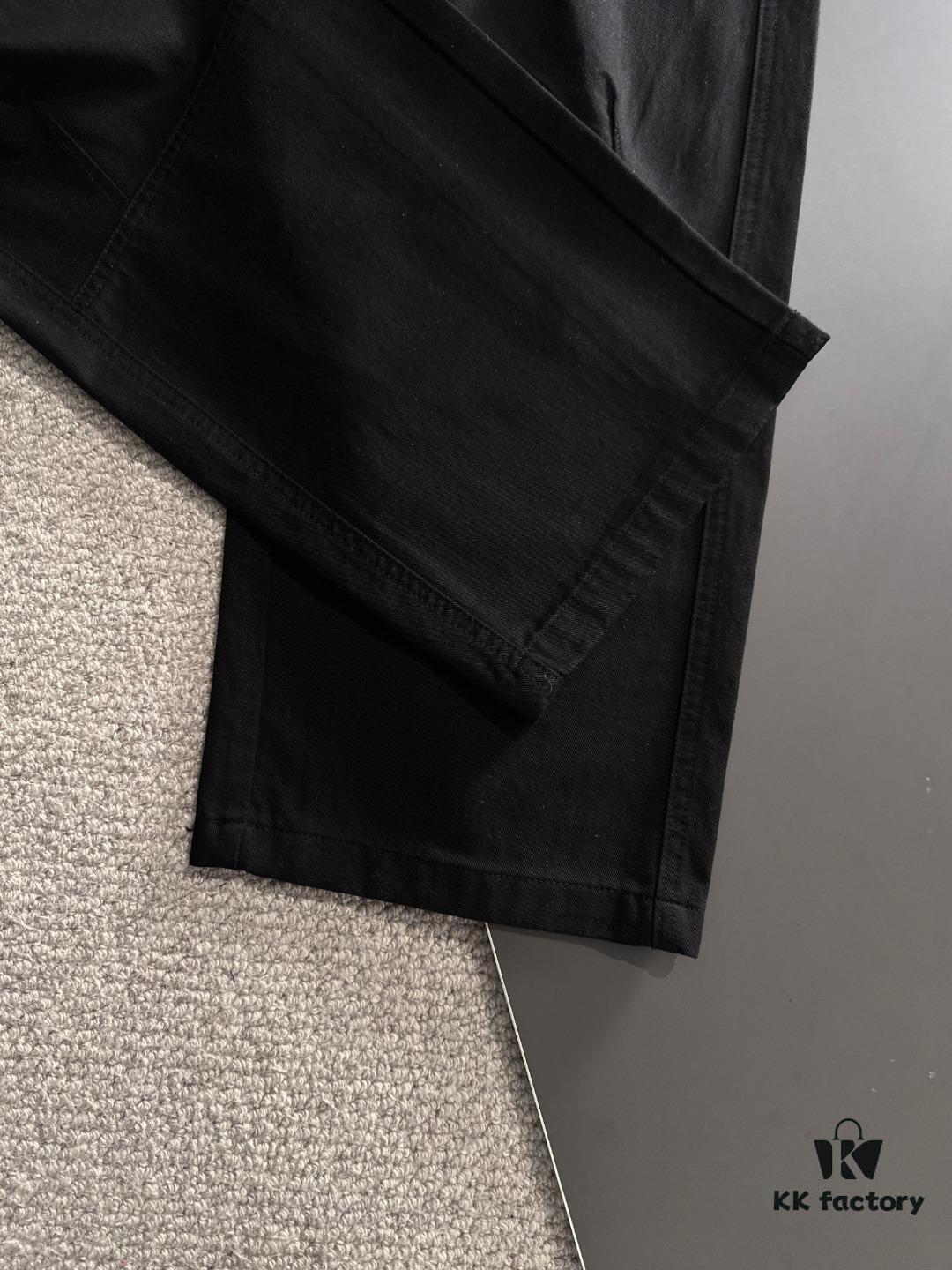 Moncler 2025 Spring/Summer New Elastic Waist Casual Pants, Lightweight Custom Fabric from Cabinet, Highly Breathable and Comfortable, Exquisite Details, Brand Design Concept Reflecting High Quality, Soft and Delicate Touch