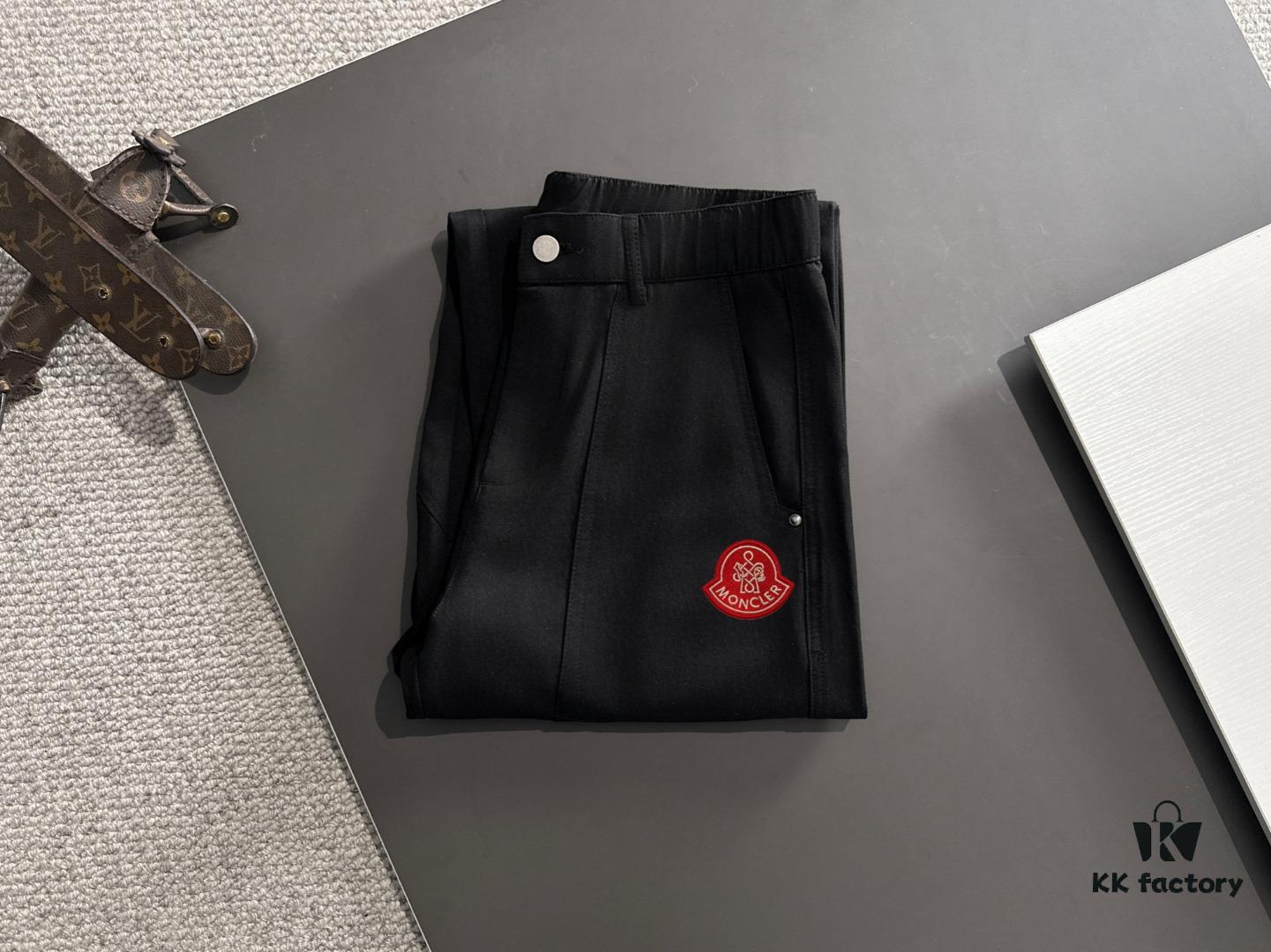 Moncler 2025 Spring/Summer New Elastic Waist Casual Pants, Lightweight Custom Fabric from Cabinet, Highly Breathable and Comfortable, Exquisite Details, Brand Design Concept Reflecting High Quality, Soft and Delicate Touch