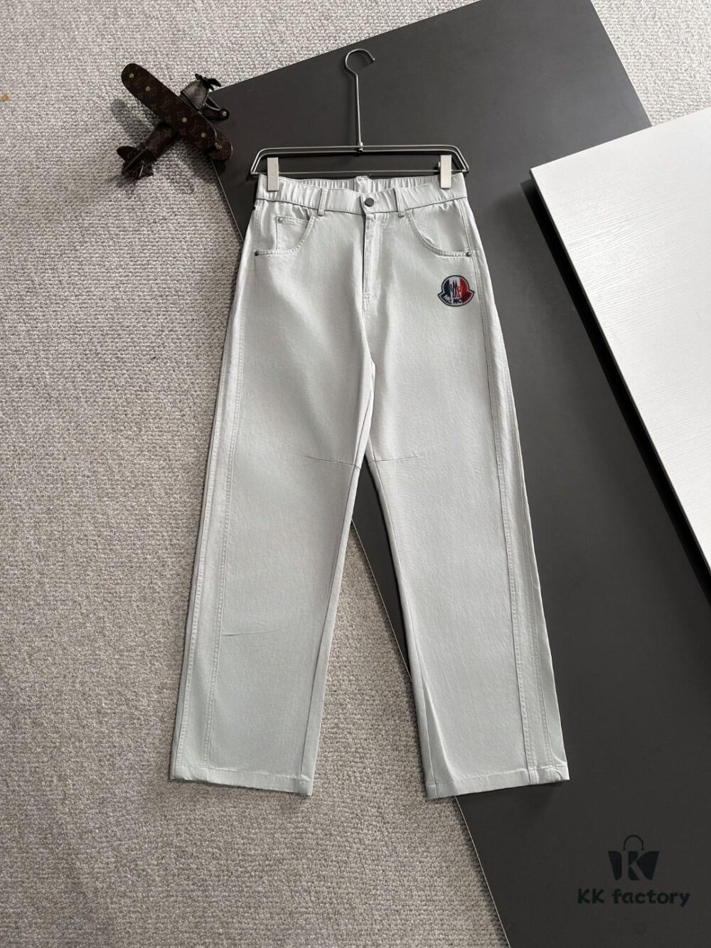 Moncler 2025 Spring Summer New Elastic Waist Casual Pants, Thin Style Cabinet Custom Fabric, Highly Breathable and Comfortable, Exquisite Details, Brand Design Concept Reflecting High Quality, Soft and Delicate Touch