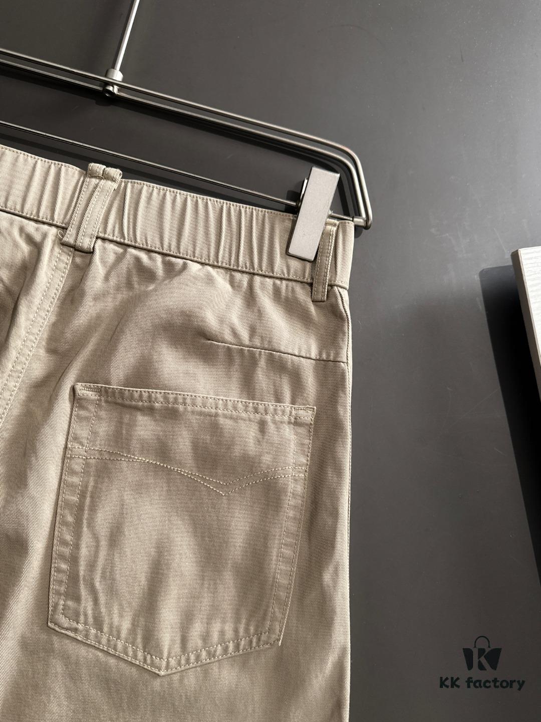 Moncler 2025 Spring and Summer New Arrival Elastic Waist Casual Pants, Lightweight Exclusive Cabinet Custom Fabric, Highly Breathable and Comfortable, Exquisite Details, Brand-Oriented Design Concept Reflecting High Quality, Soft and Smooth Texture, Showcasing a Stylish Relaxed Cut with Excellent Fit