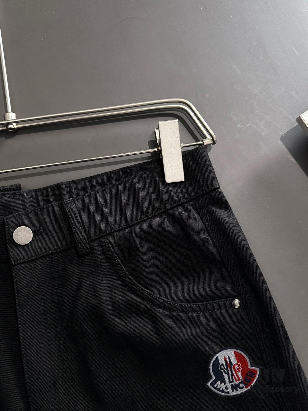 Moncler 2025 Spring and Summer New Arrival Elastic Waist Casual Pants, Thin Style Custom Counter Fabric, Highly Breathable and Comfortable, Exquisite Details, Brand-Oriented Design Concept Reflecting High Quality, Smooth and Soft Touch