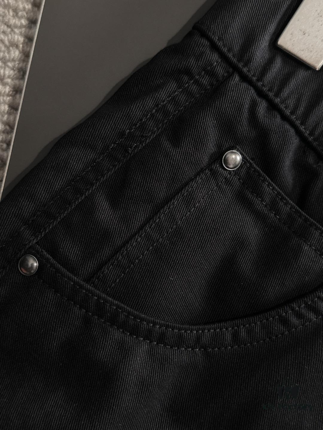 Moncler 2025 Spring and Summer New Arrival Elastic Waist Casual Pants, Thin Style Custom Counter Fabric, Highly Breathable and Comfortable, Exquisite Details, Brand-Oriented Design Concept Reflecting High Quality, Smooth and Soft Touch