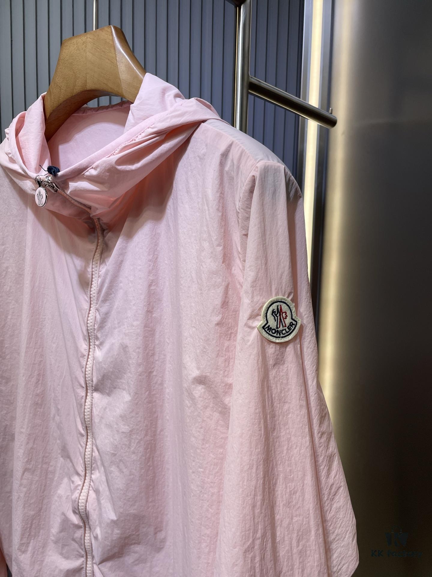 High-Quality Bestseller MO*CLER 24 Spring/Summer New Arrival Sun Protection Windbreaker – Official Website Synchronized, Imported Memory Silk Fabric, Lightweight and Breathable