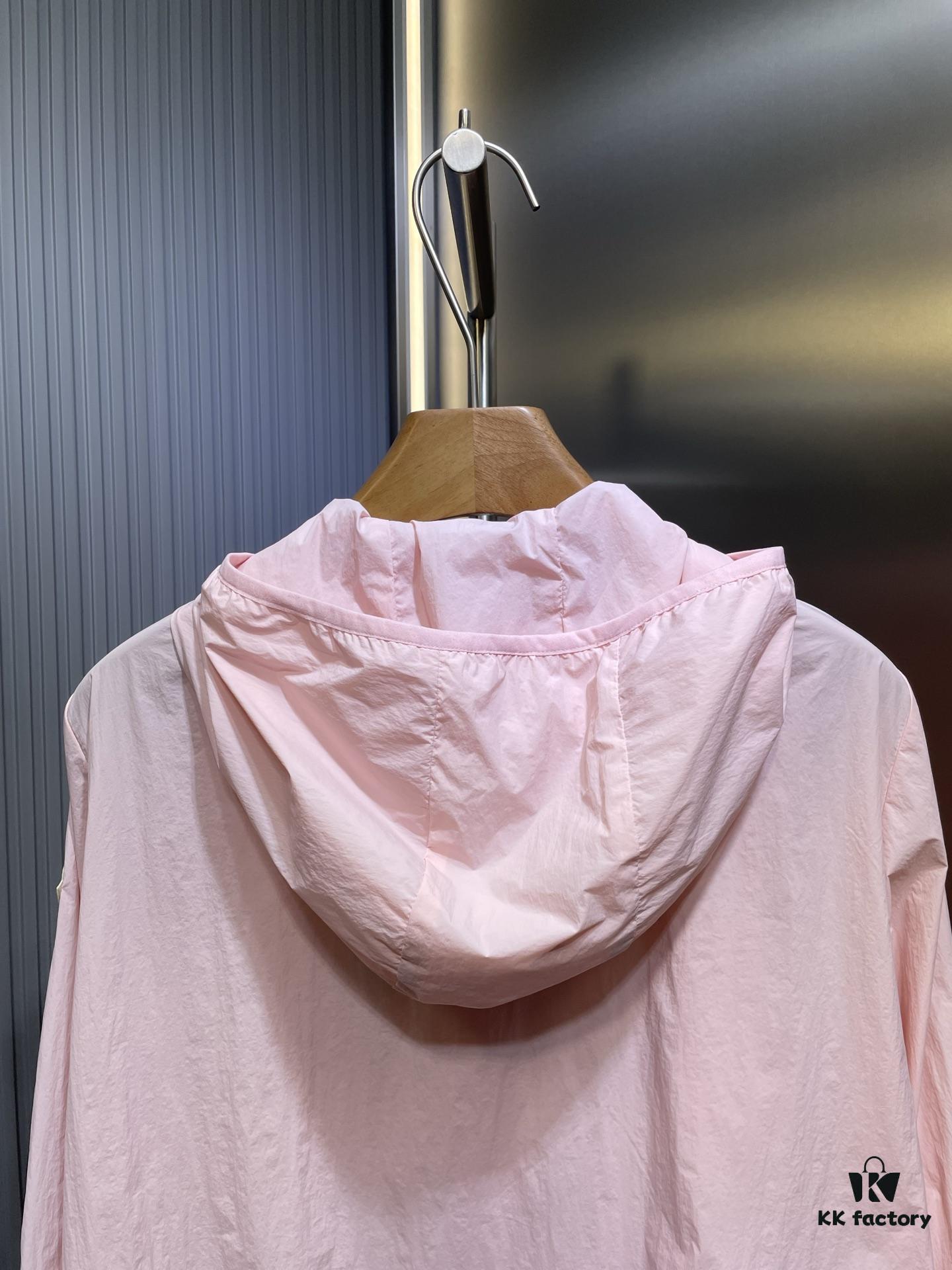 High-Quality Bestseller MO*CLER 24 Spring/Summer New Arrival Sun Protection Windbreaker – Official Website Synchronized, Imported Memory Silk Fabric, Lightweight and Breathable