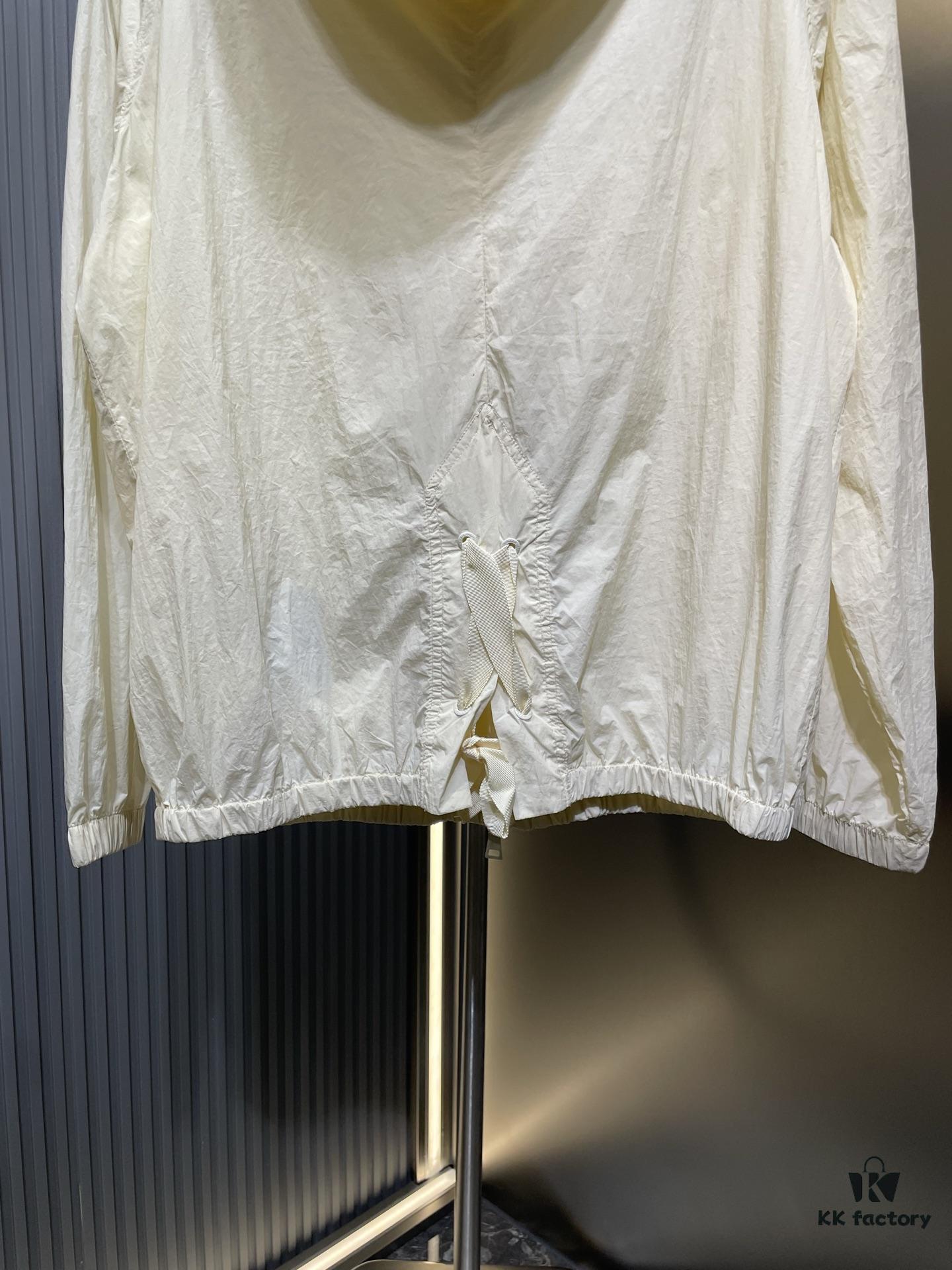 New Arrival Original Order High-End Quality Moncle* 2024 Spring/Summer Latest Collection! Rainbow Rainbow Original Custom Windproof Fabric with Structured Texture, Adorable Youthful Sporty Girl Style! Back Bow with Split Design. Loose Fit, Extremely Comfortable and Breathable to Wear, a Must-Have Item for Elegant Ladies