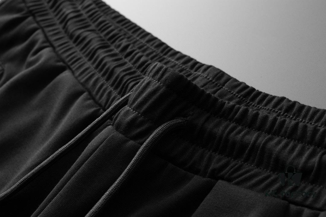 MONCLER 2025 Official Website Same Style Summer Men's Double Mercerized High-Quality Suit, Imported Premium Fabric, Trendy and Versatile Fashion Statement