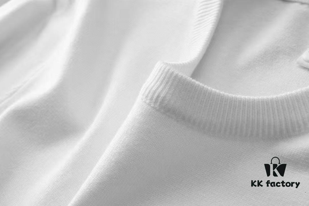 MONCLER Autumn-Winter Classic Crew Neck Wool Pullover, 2025 Latest Design, Premium Wool Blend, Slim Fit, Timeless Style