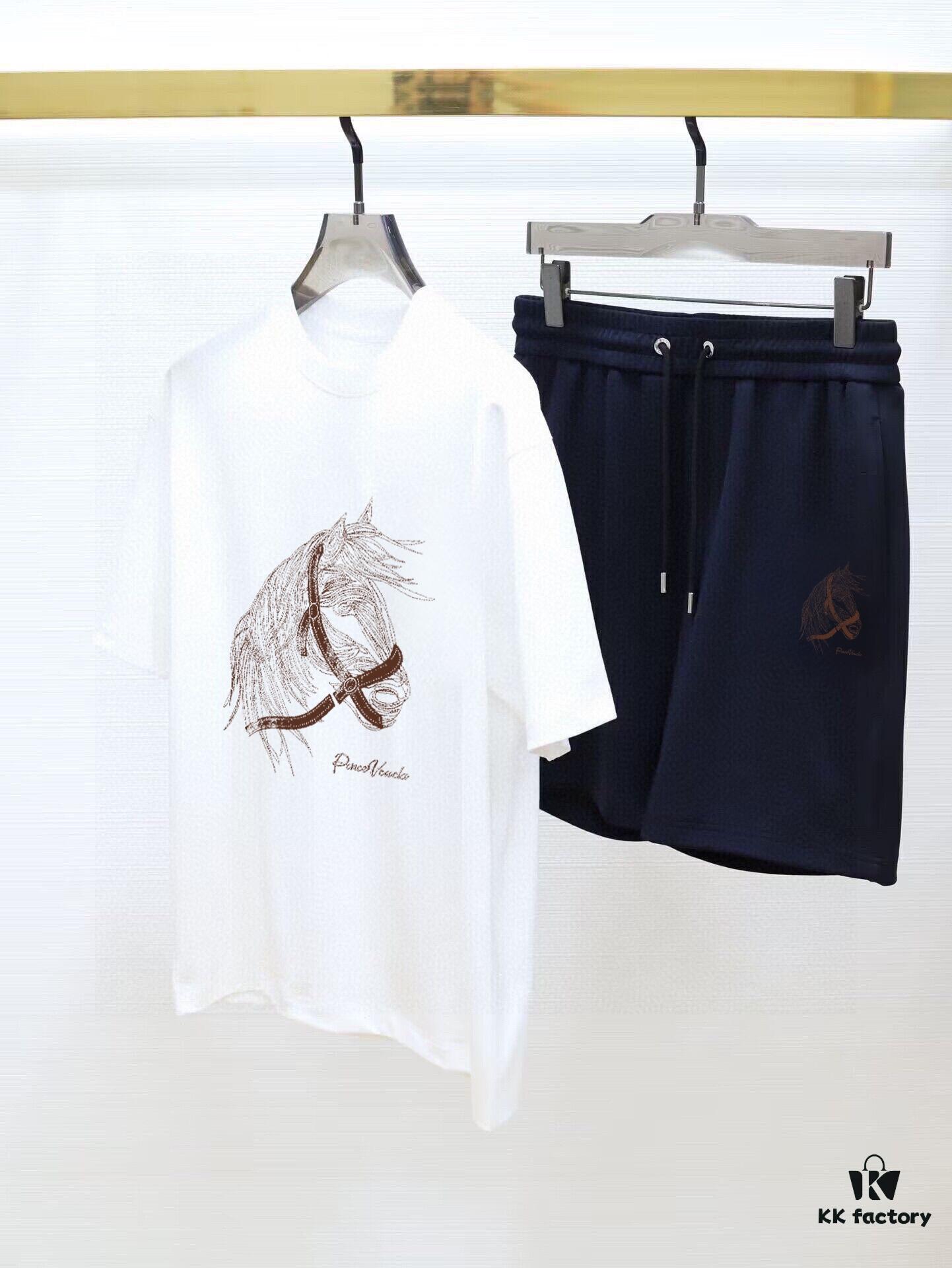 HERMES Men's Short-Sleeve T-Shirt and Shorts Set, 2025 New Arrival, Official Website Synchronized Release, High-End Version Available, Exquisitely Soft and Comfortable Fabric, Three-Dimensional Tailoring for Superior Fit