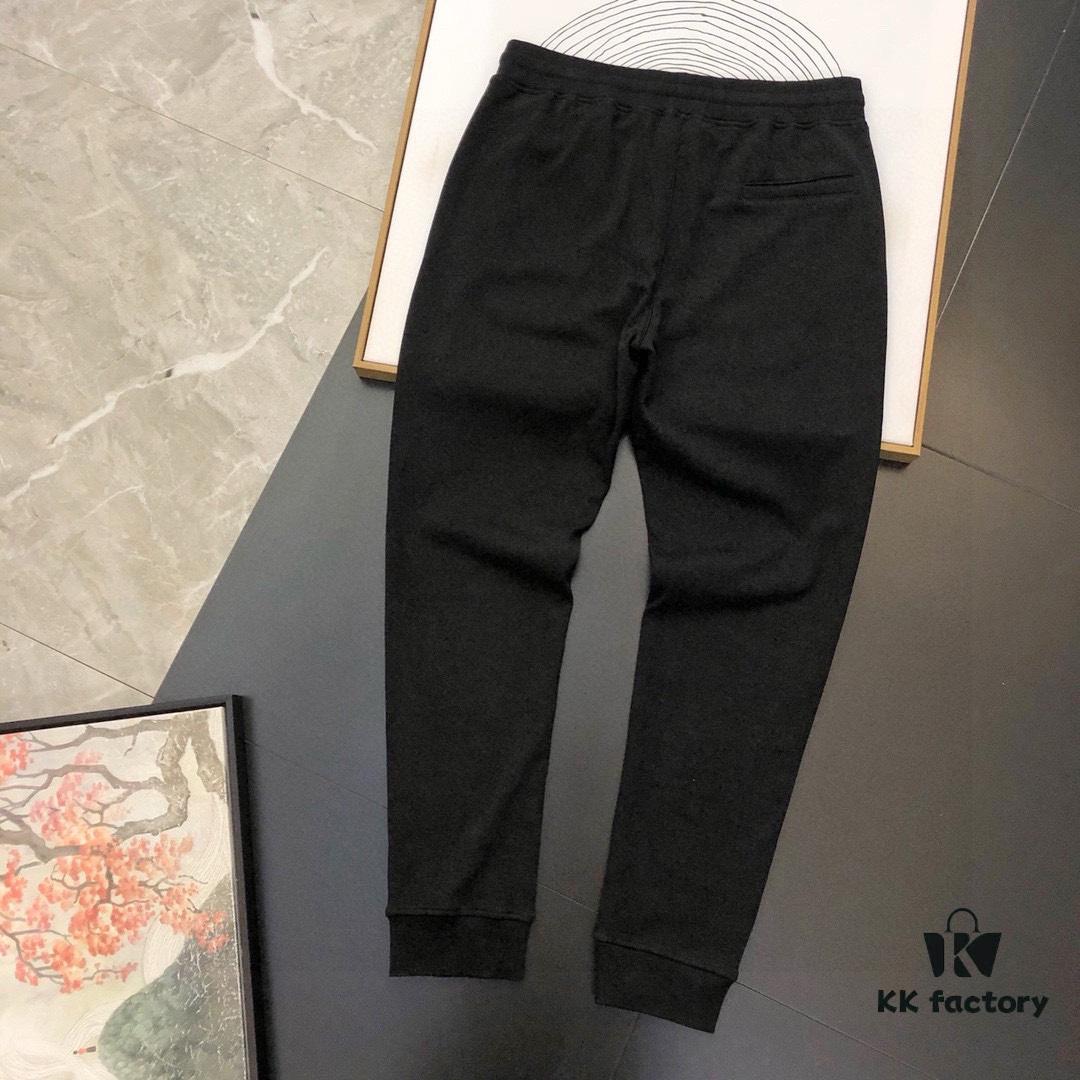 HERMES (Blessing for the Plus-Size) New 2025 Best-Selling Sweatshirt Set – Official Website Original Version, Premium Unisex Design, 100% Natural High-Quality Roman Cotton, Comfortable Fit, Elegant and Noble with Authentic Hardware