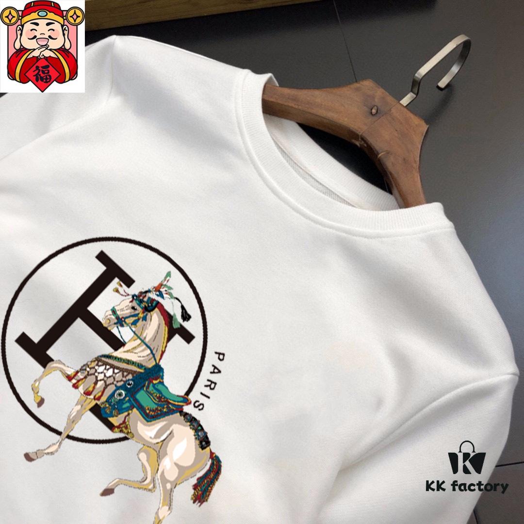 HERMES (Blessing for the Plus-Size) New 2025 Best-Selling Sweatshirt Set – Official Website Original Version, Premium Unisex Design, 100% Natural High-Quality Roman Cotton, Comfortable Fit, Elegant and Noble with Authentic Hardware