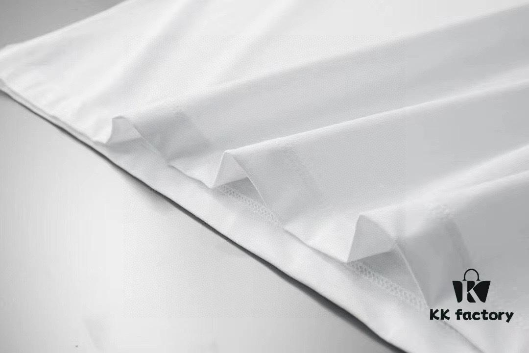 HERMES Men's Summer High-Quality Double-Mercerized Cotton Suit Set, Imported Premium Fabric, Fashion Trend Style, Simple and Elegant Design