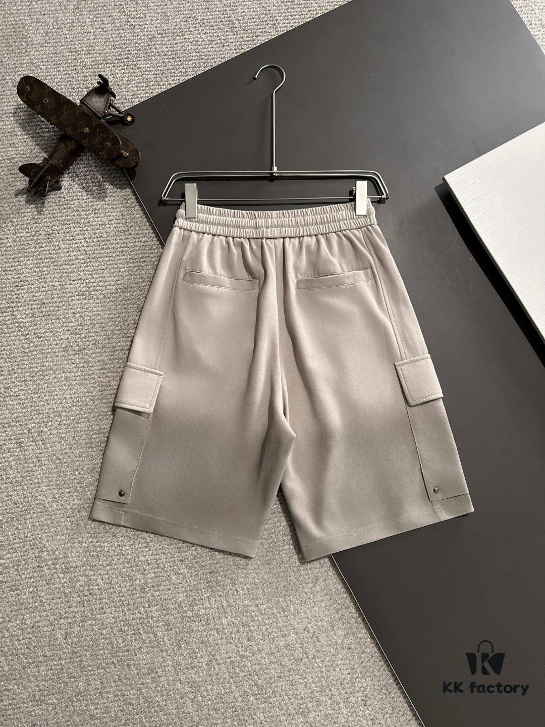 Hermes 2025 Spring and Summer New Arrival Elastic Waist Casual Shorts, High-End Custom Fabric, Breathable and Comfortable, Exquisite Details, Premium Quality, Soft and Smooth Texture, Stylish Leisure Cut