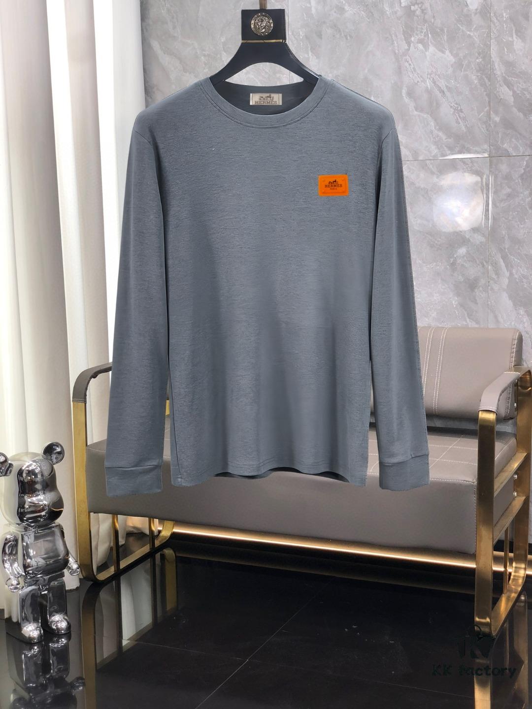 Hermes 25SS Wool Long-Sleeve Base Layer Top, Italian Original Factory Order Channel, Highly Individual and Sophisticated Style, Chest Logo Design