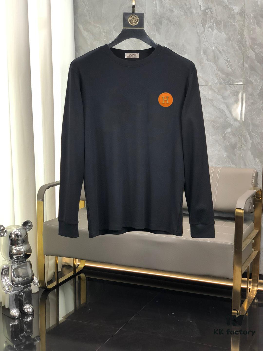 Hermes 25SS Wool Long-Sleeve Base Layer Top, Italian Original Factory Order Channel, Highly Individual and Sophisticated Style, Front Logo Design
