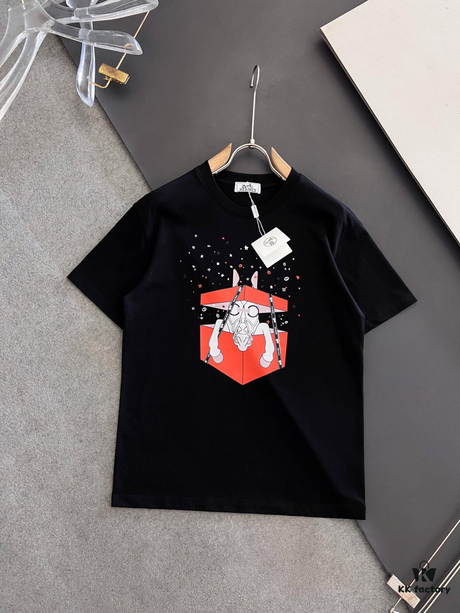 Hermes 2025 Latest Print Short Sleeve T-Shirt, High-Quality Cabinet Original Order Short Sleeve, Top-Tier Craftsmanship with Imported Fabric, Premium Cabinet-Grade Screen Printing Design