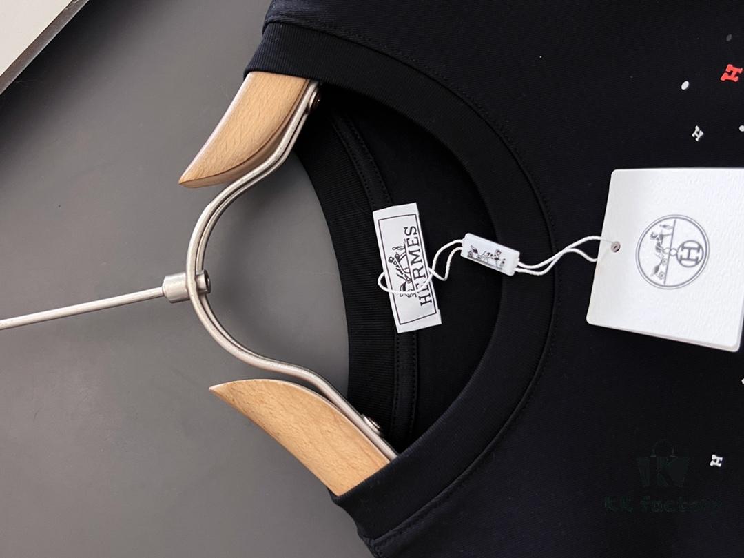 Hermes 2025 Latest Print Short Sleeve T-Shirt, High-Quality Cabinet Original Order Short Sleeve, Top-Tier Craftsmanship with Imported Fabric, Premium Cabinet-Grade Screen Printing Design