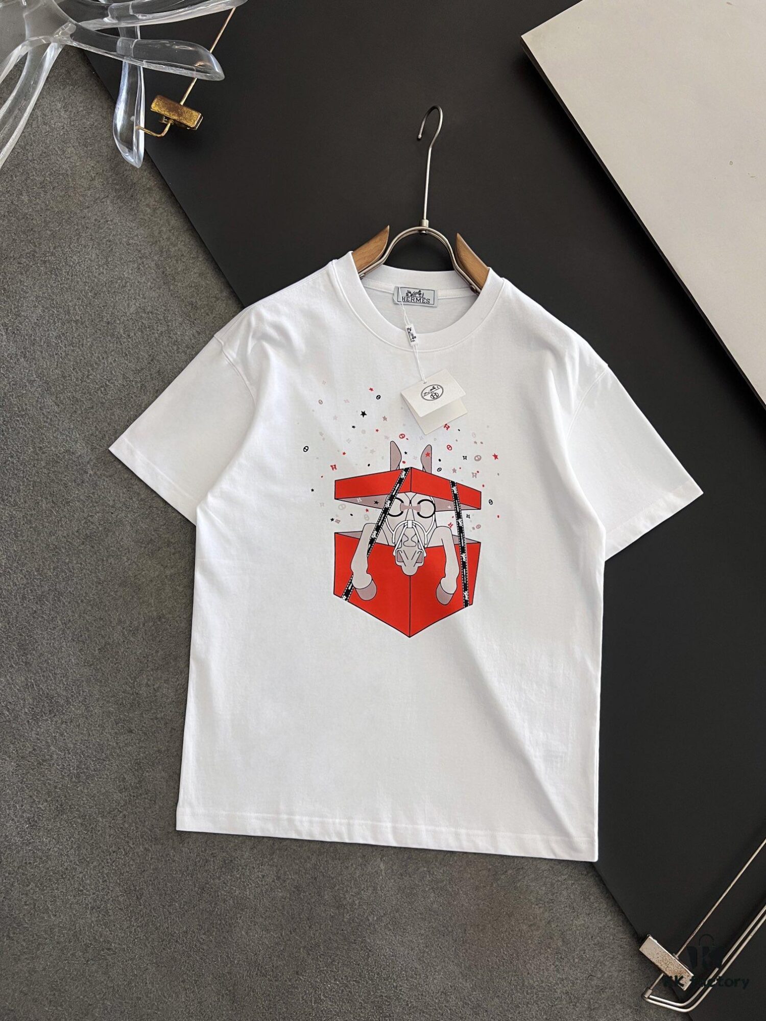 Hermes 2025 Latest Print Short Sleeve T-Shirt, High-Quality Cabinet Original Order Short Sleeve, Top-Tier Craftsmanship with Imported Fabric, Premium Cabinet-Grade Screen Printing Design