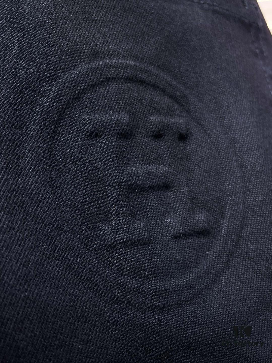 Hermès 2024 New Men's Denim Jeans – Highly Recognizable Style, Elegant Light Gray Hue Achieved Through Multiple Washes, Perfect Craftsmanship, Two-Tone 'Little Monster' Back Pockets with Outstanding Detailing, Ideal for Men's Fashion and Aesthetic