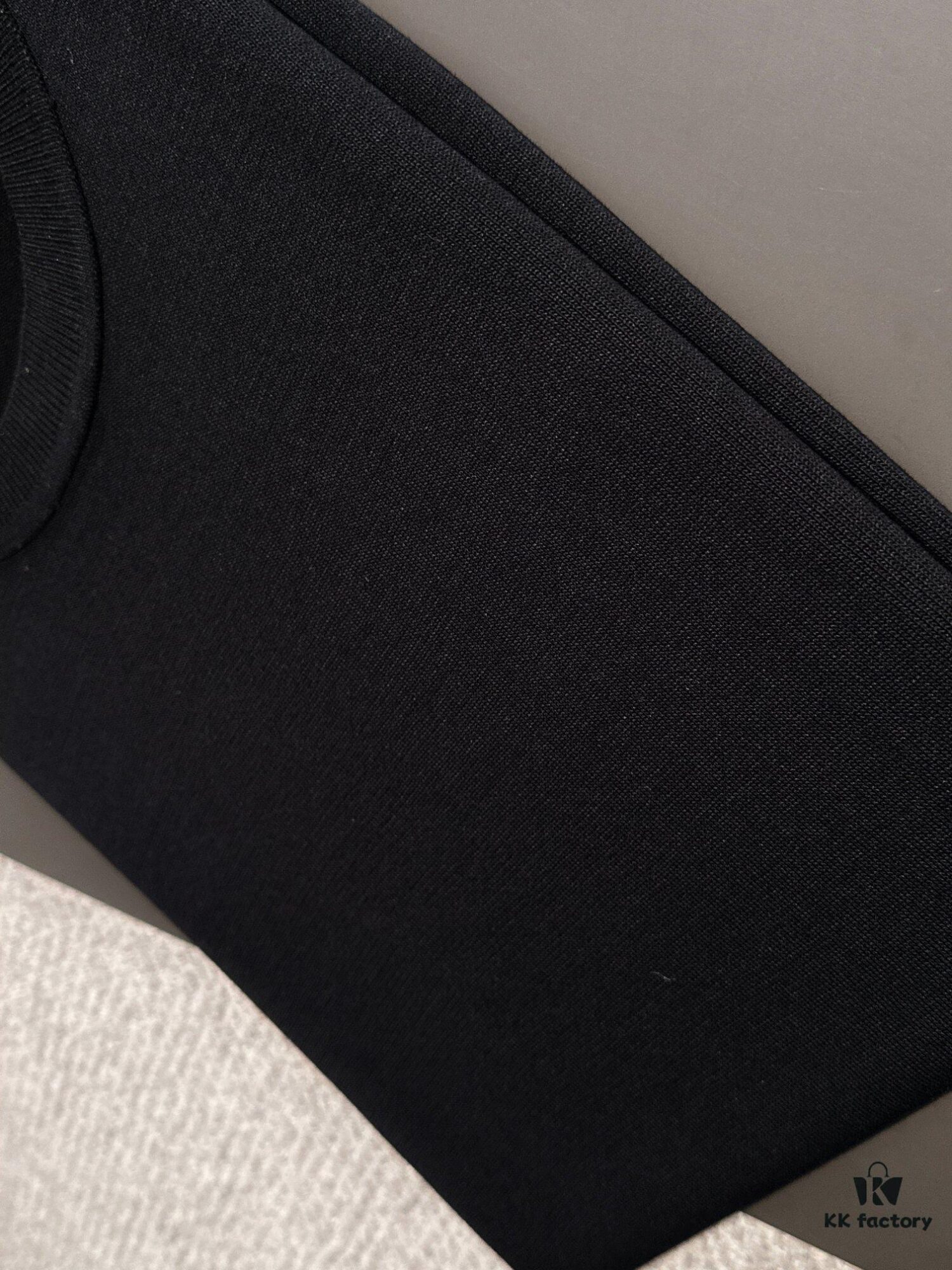 Hermès 2025 Spring/Summer New Men's Round Neck Short-Sleeve T-Shirt, High-Quality Combed Cotton Knit Fabric with Embroidered Logo