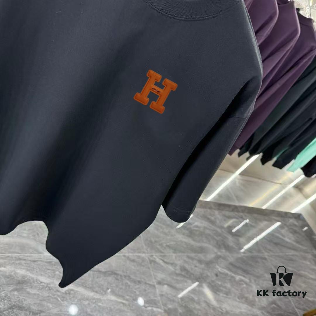 Hermes 2025 Spring-Summer New Arrival Short Sleeve Shirt with Hand-Customized Logo on Chest