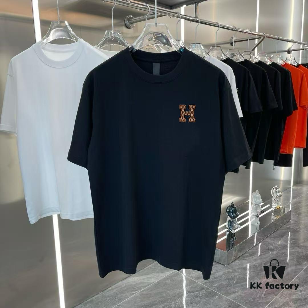 Hermes 2025 Spring Collection Short Sleeve Shirt with Handcrafted Logo, Premium Cotton Custom Gold Thread, Classic Button Hem, OS Drop-Shoulder Fit