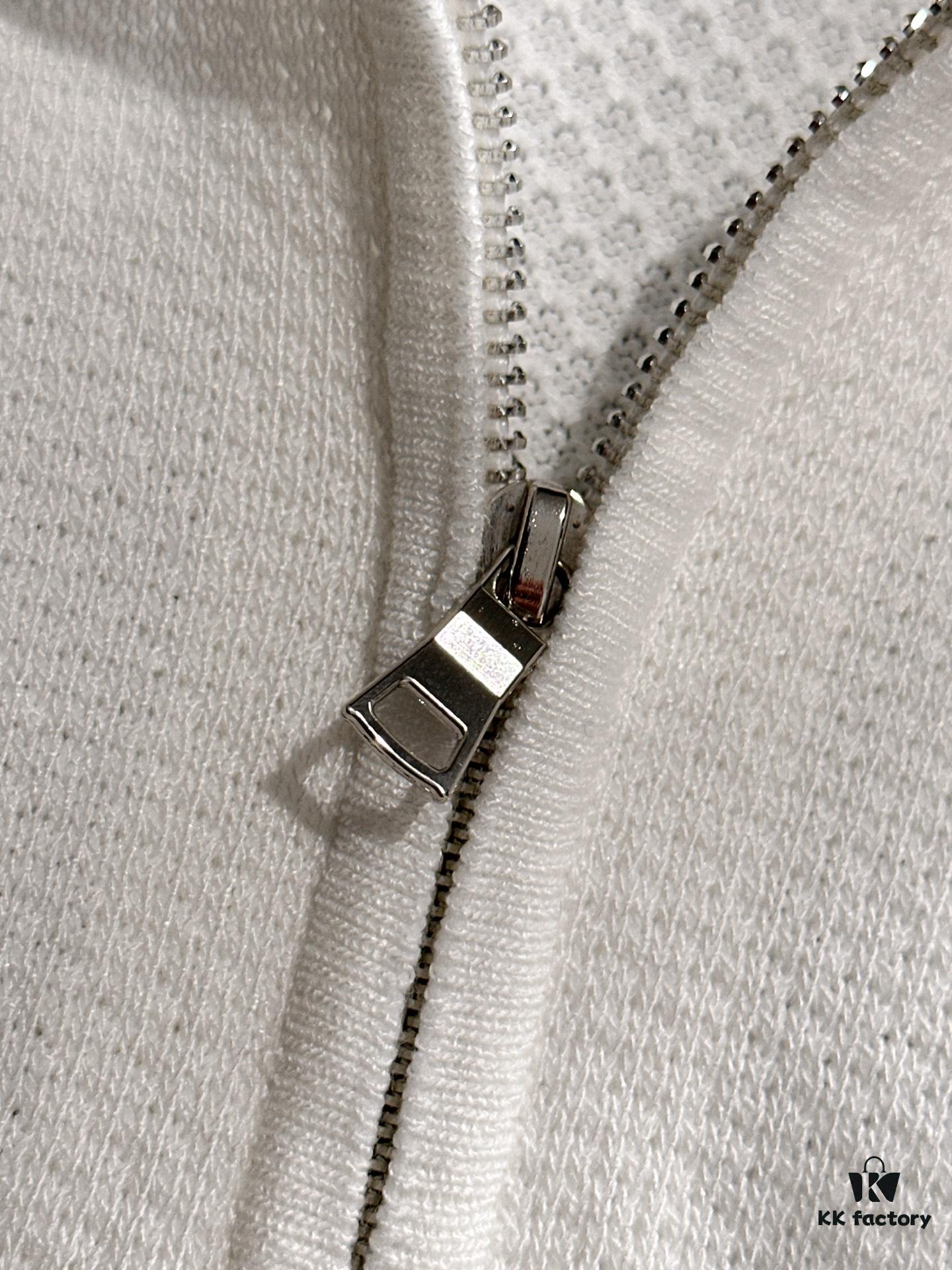 High-Quality Hermès 2025 Spring/Summer New Men's Notched Short-Sleeve T-Shirt