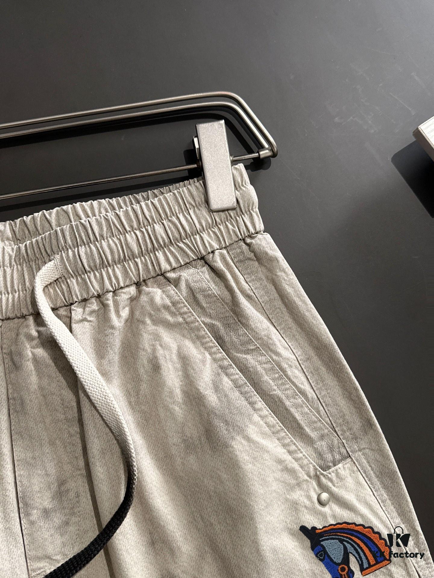 Hermes 2025 Spring/Summer New Elastic Waist Casual Pants, Lightweight Custom Fabric from Boutique, Breathable and Highly Comfortable, Exquisite Details, Brand-Inspired Design Concept Reflecting High Quality, Soft and Delicate Touch, Leisure Cut with Excellent Fit