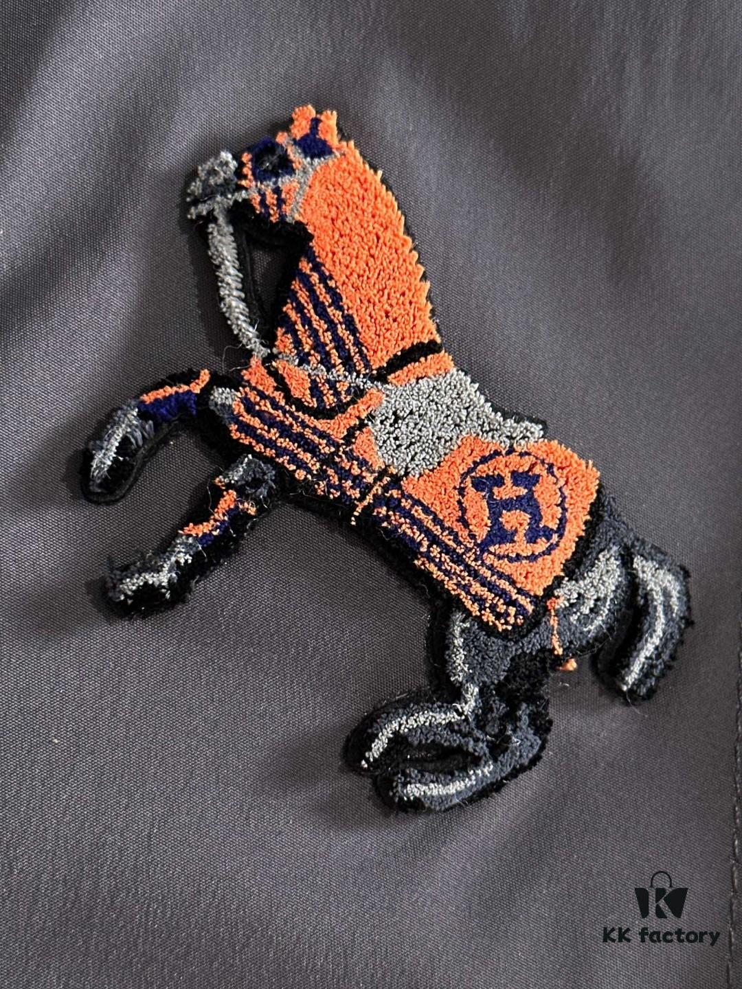 Hermès Autumn-Winter 2024 Latest Zip-Up Windbreaker Jacket, Custom-Dyed Nylon Fabric, Lightweight and Comfortable, Casual Yet Elegant, Perfect for Early Autumn Wear